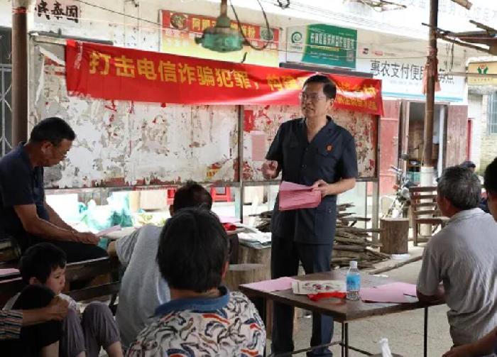 ��ƽ�����衿��թ���������� �ػ�Ⱥ�ڡ�Ǯ���ӡ�